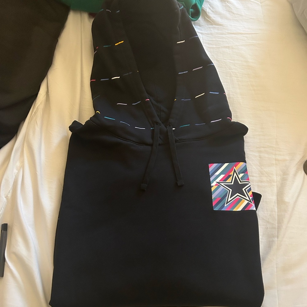 ⭐️ NEVER WORN - Dallas Cowboy NFL Nike Crucial Catch Hoodie - SOLD OUT ONLINE